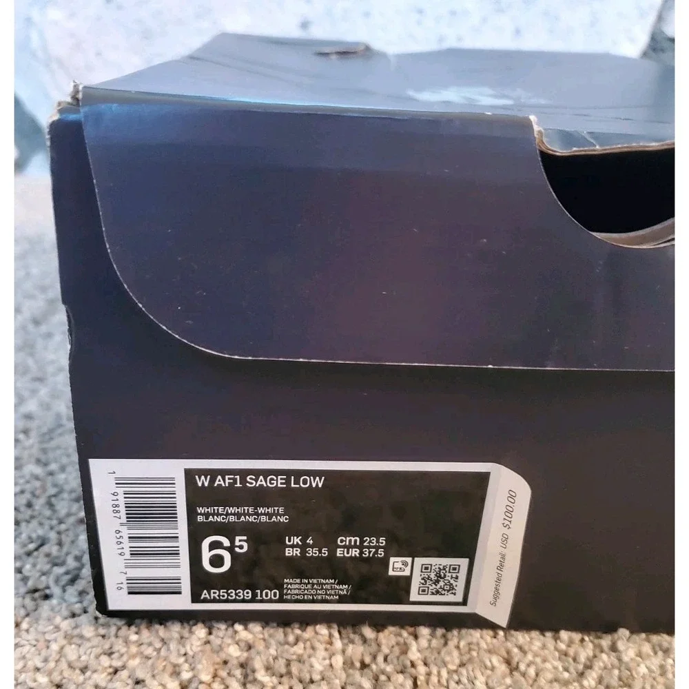 Nike Air Force 1 AF1 Sage Low Womens Triple White Platform Size 6.5 AR5339-100